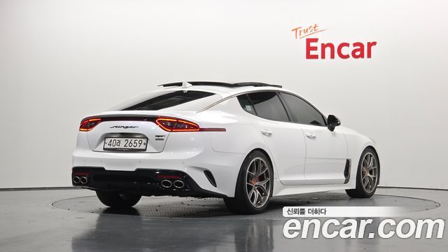 Kia Stinger 2018 — photo 2