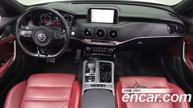 Kia Stinger 2018 — photo 10