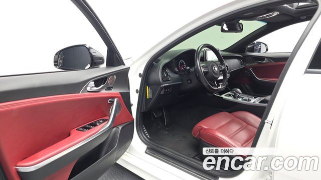 Kia Stinger 2018 — photo 13