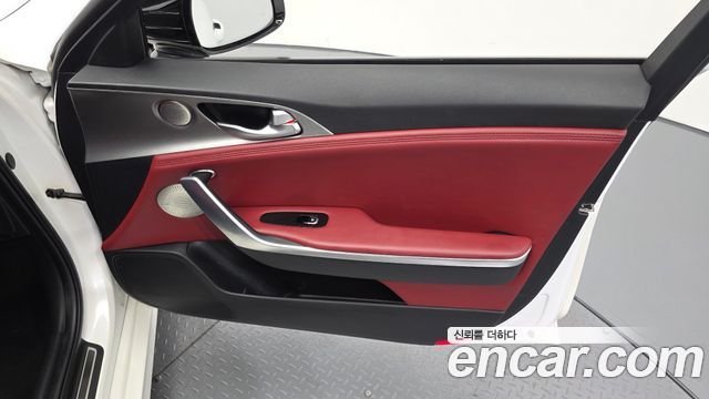 Kia Stinger 2018 — photo 14