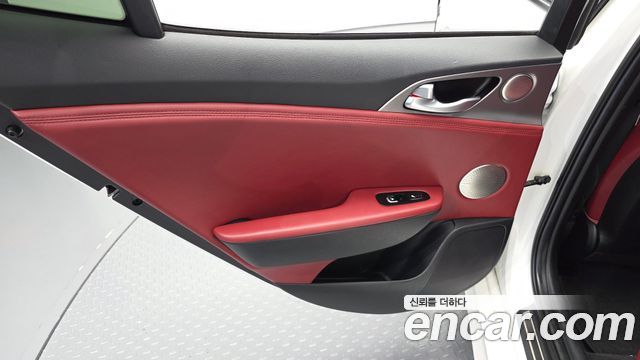 Kia Stinger 2018 — photo 15