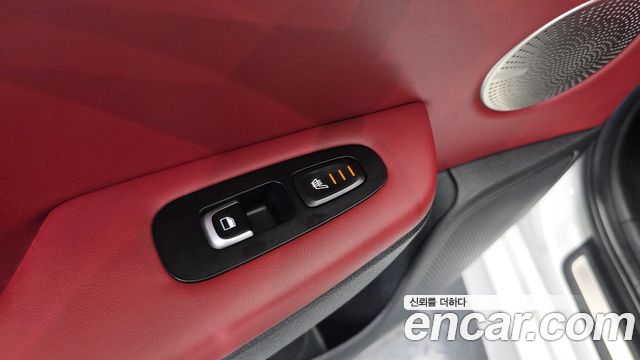 Kia Stinger 2018 — photo 28