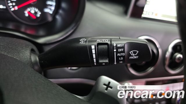 Kia Stinger 2018 — photo 31