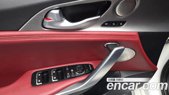 Kia Stinger 2018 — photo 35