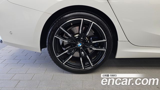 BMW 3-Series 2023 — photo 5