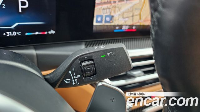 BMW 3-Series 2023 — photo 27