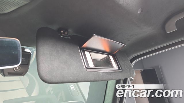 Mercedes-Benz G-Class 2021 — photo 30