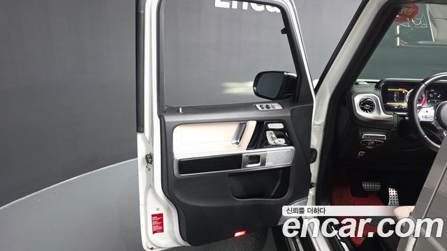 Mercedes-Benz G-Class 2021 — photo 31