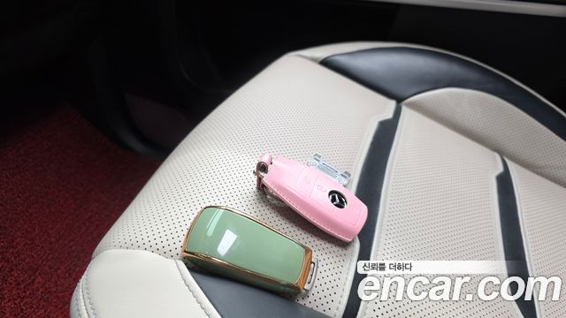 Mercedes-Benz G-Class 2021 — photo 33