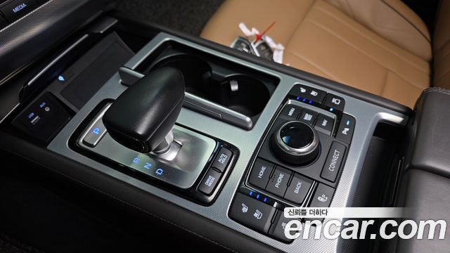 Genesis G80 2018 — photo 12