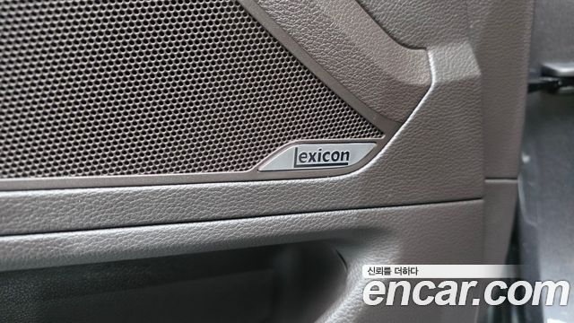 Genesis G80 2018 — photo 22