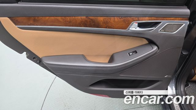 Genesis G80 2018 — photo 15