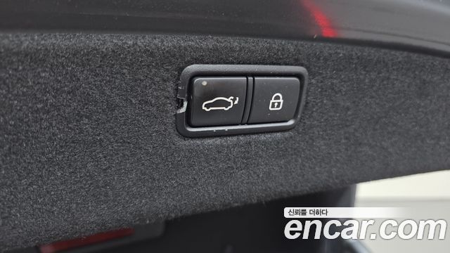 Genesis G80 2018 — photo 35