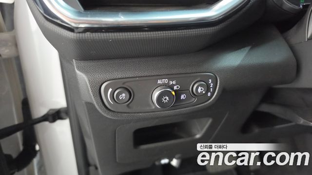 Chevrolet Korea Trailblazer 2022 — photo 26
