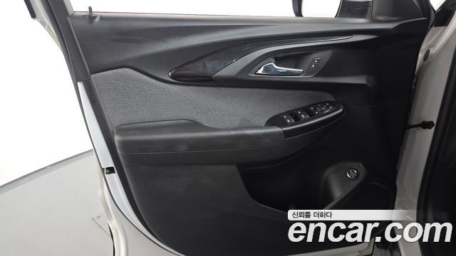 Chevrolet Korea Trailblazer 2022 — photo 14