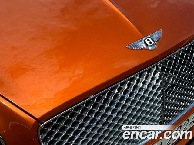 Bentley Continental 2018 — photo 19