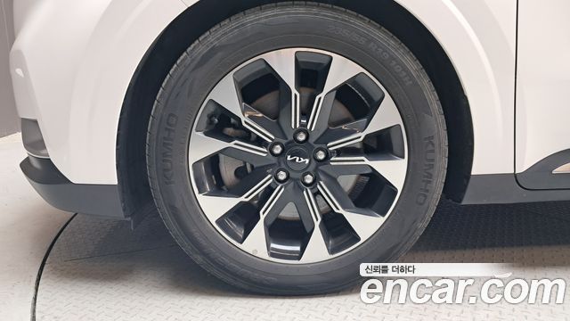 Kia Canival 2023 — photo 5