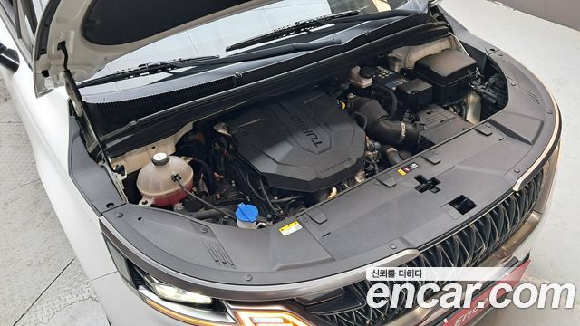 Kia Canival 2023 — photo 6