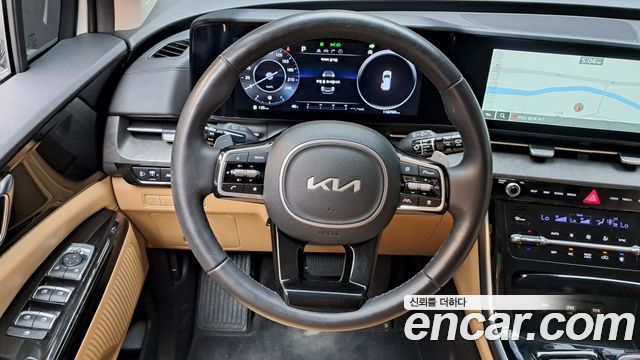 Kia Canival 2023 — photo 18