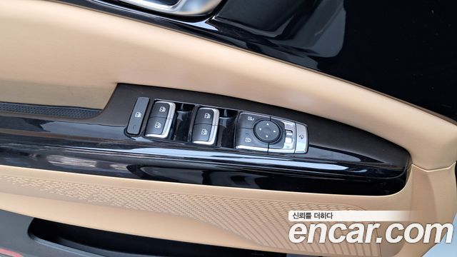 Kia Canival 2023 — photo 19