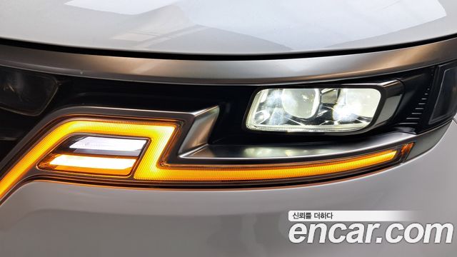 Kia Canival 2023 — photo 8