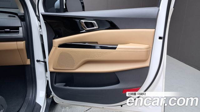 Kia Canival 2023 — photo 14