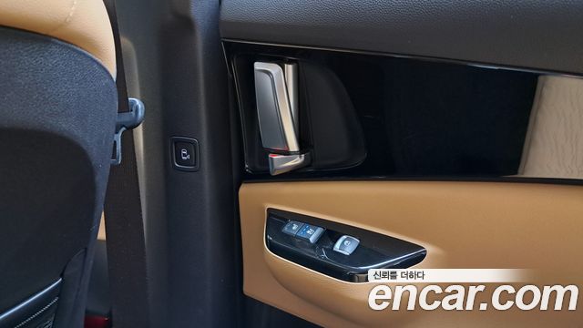 Kia Canival 2023 — photo 28