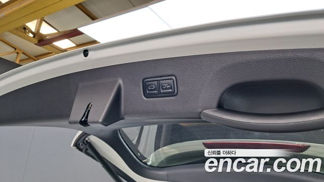 Kia Canival 2023 — photo 35