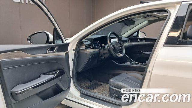 Kia K5 2023 — photo 13