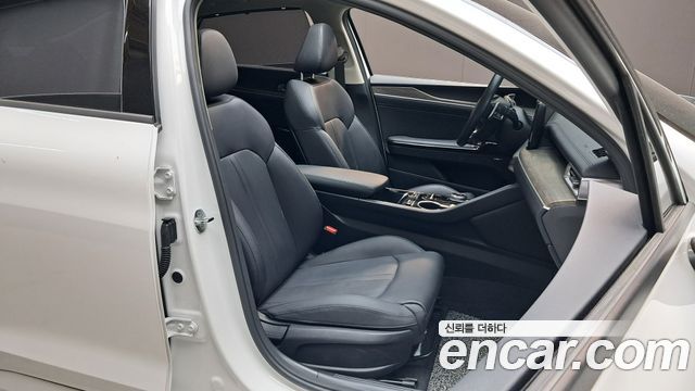 Kia K5 2023 — photo 18