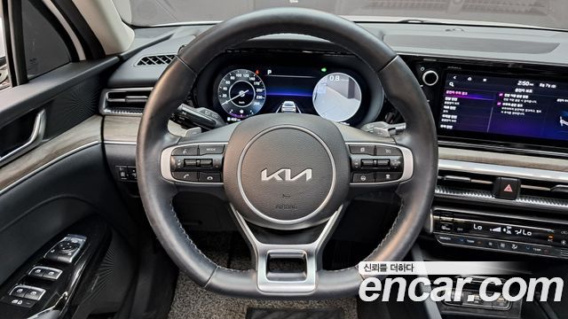 Kia K5 2023 — photo 19