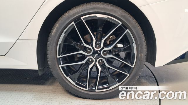 Kia K5 2023 — photo 7