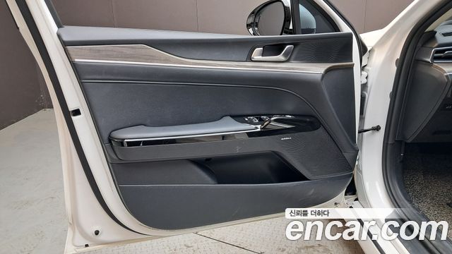 Kia K5 2023 — photo 14