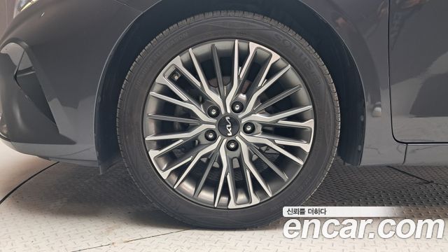 Kia K3 2022 — photo 5