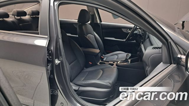 Kia K3 2022 — photo 18