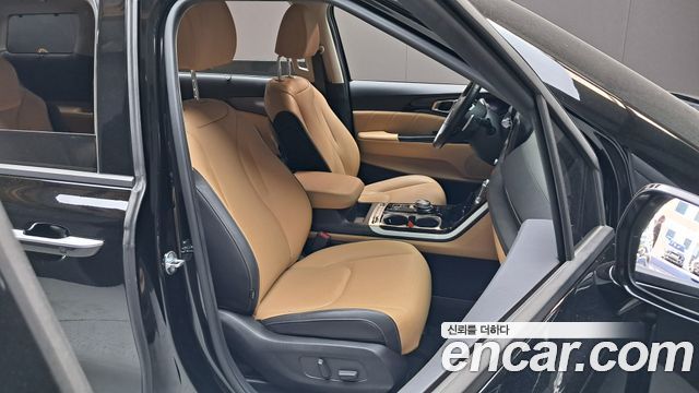 Kia Canival 2023 — photo 18