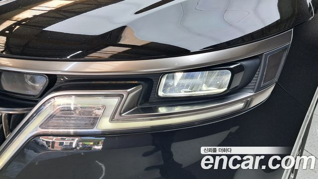 Kia Canival 2023 — photo 8