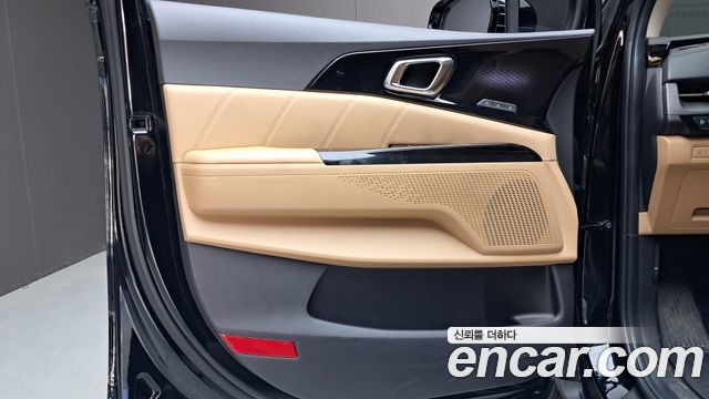Kia Canival 2023 — photo 14