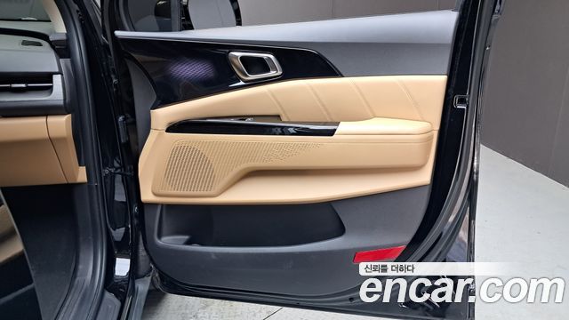 Kia Canival 2023 — photo 15