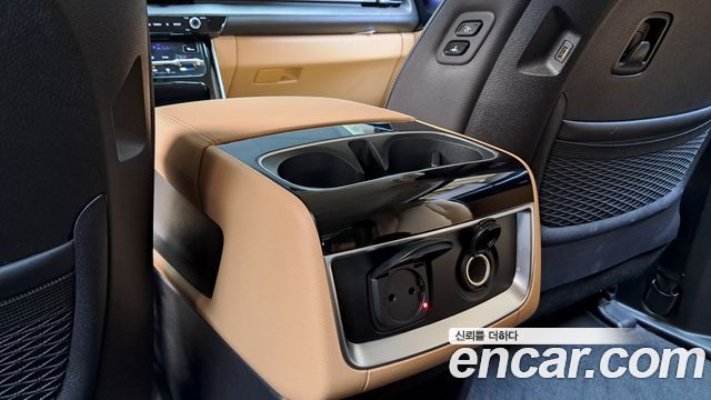 Kia Canival 2023 — photo 30