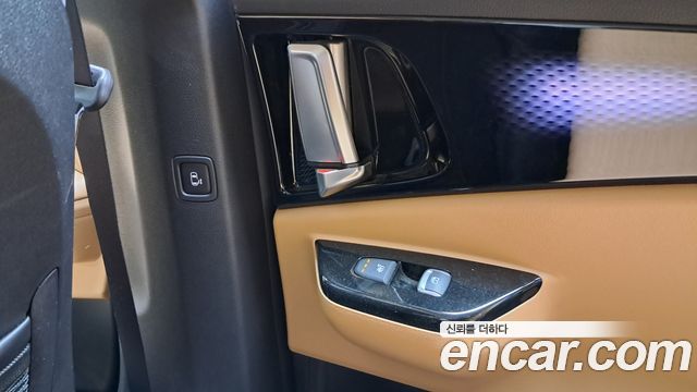 Kia Canival 2023 — photo 31