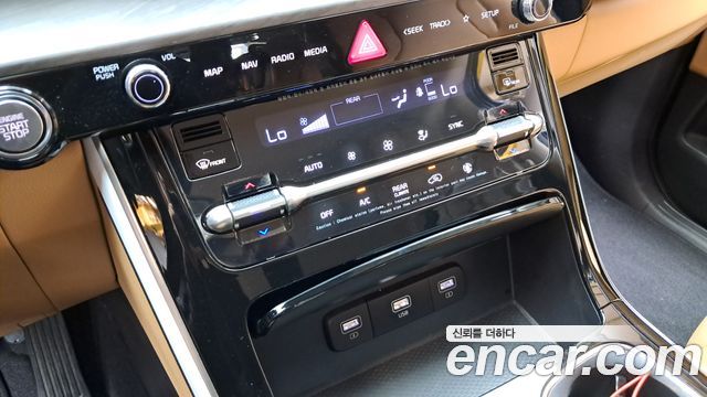 Kia Canival 2023 — photo 34