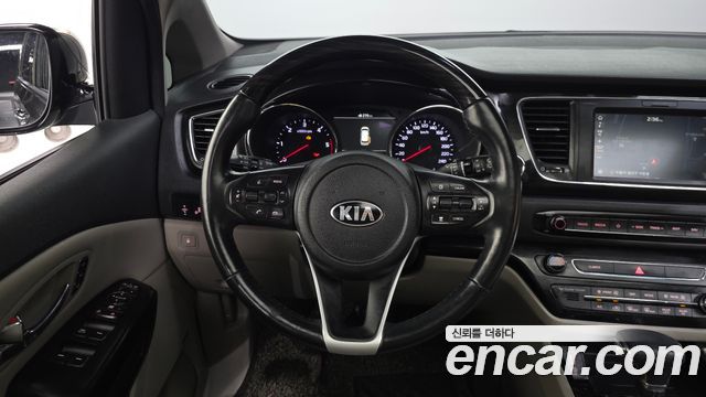 Kia Canival 2019 — photo 19