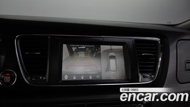 Kia Canival 2019 — photo 21