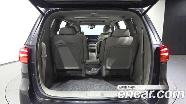 Kia Canival 2019 — photo 26