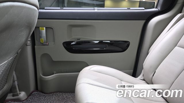 Kia Canival 2019 — photo 15