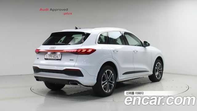 Audi Q5 2025 — photo 2