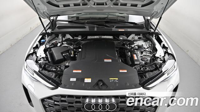 Audi Q5 2025 — photo 6