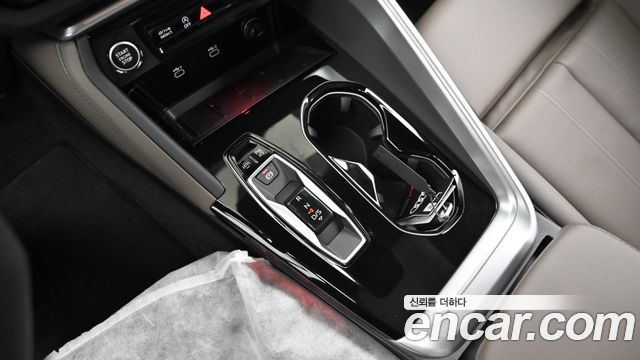 Audi Q5 2025 — photo 9