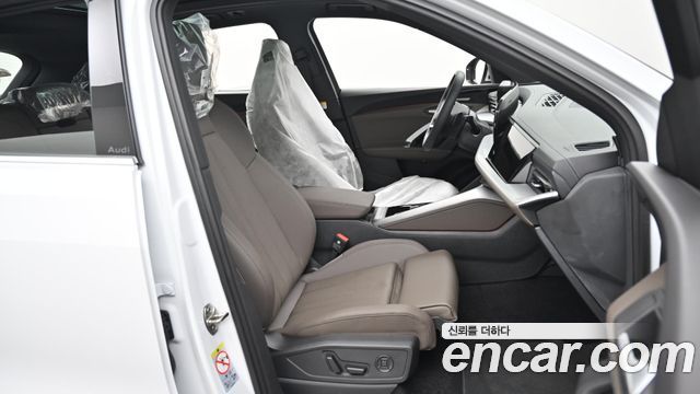 Audi Q5 2025 — photo 10